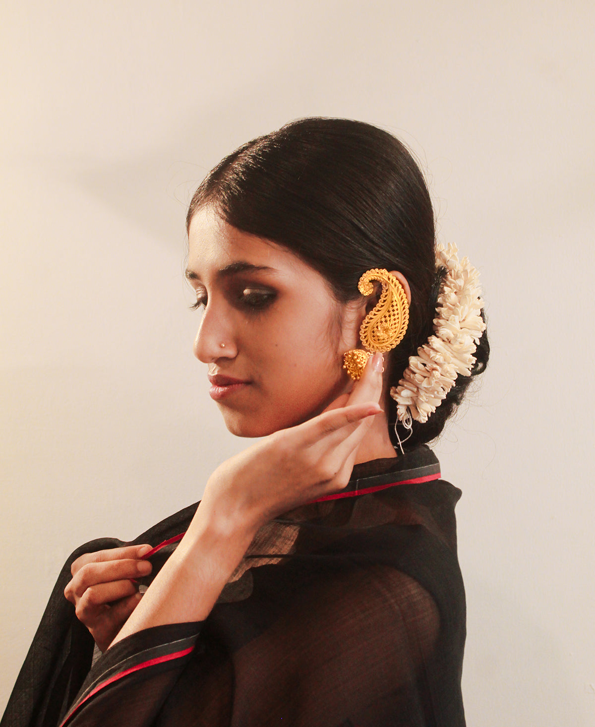 Chandrika Kaan Jhumka Gold