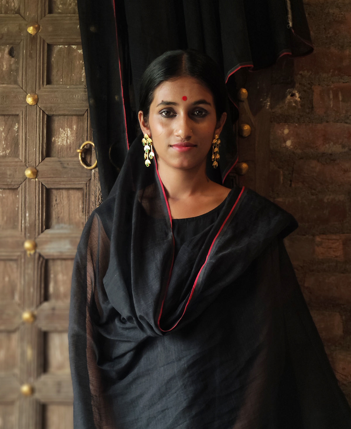 Sobuj Jolmahal Pallav Kaan