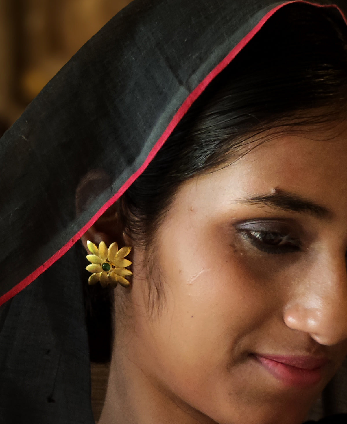Sobuj Gouri Pallav Ear Stud
