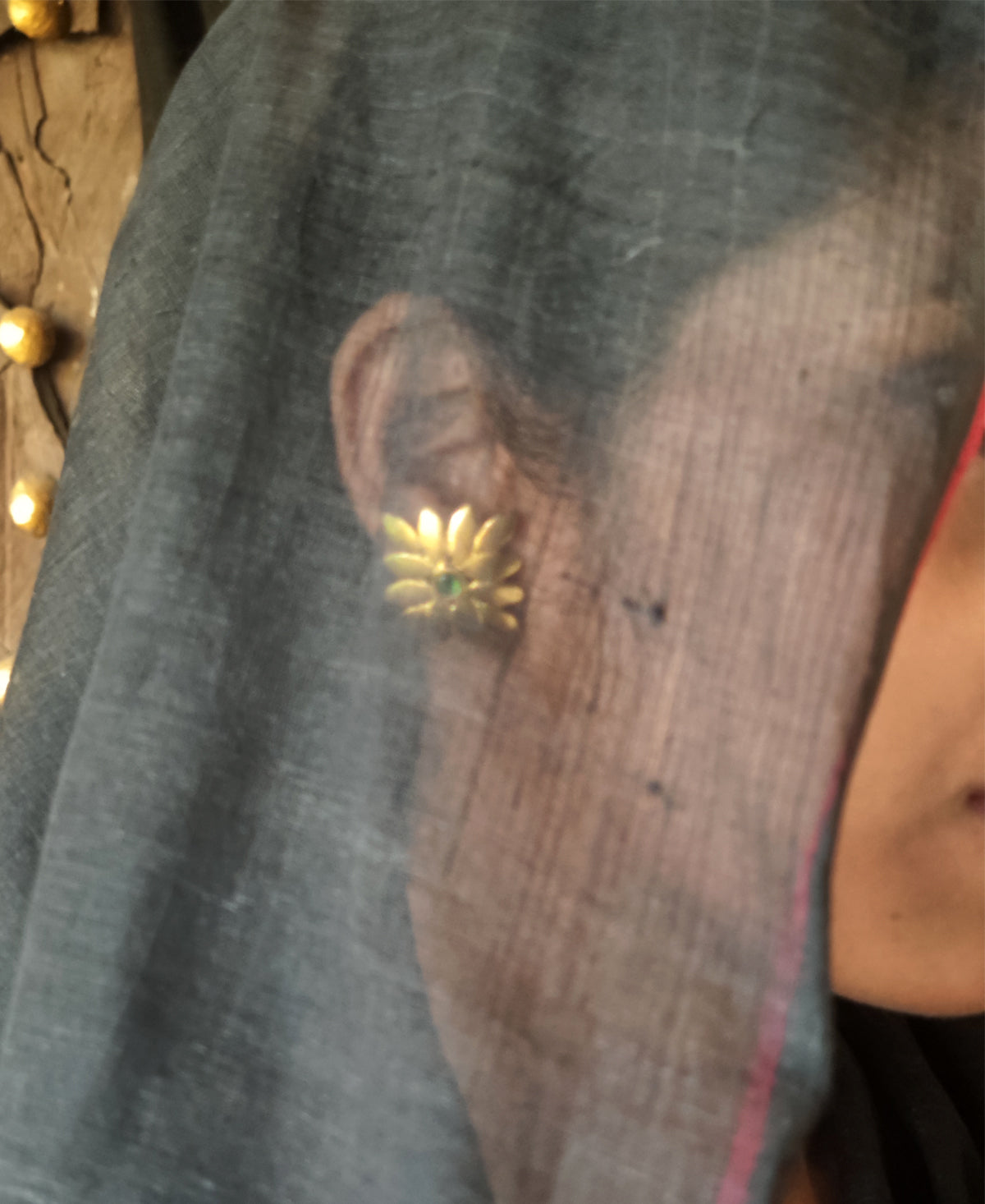 Sobuj Gouri Pallav Ear Stud