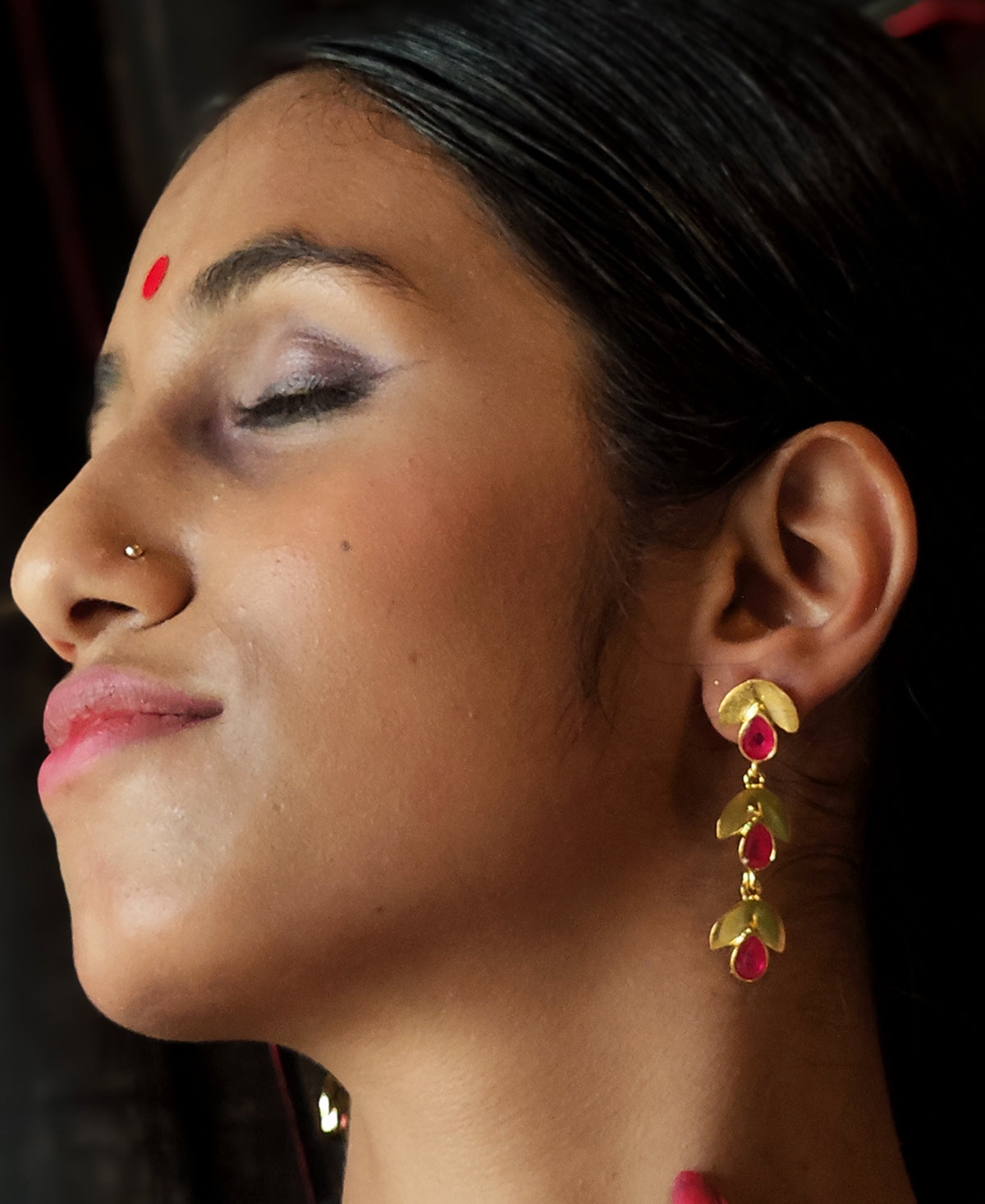 Raanga Pallav Earring