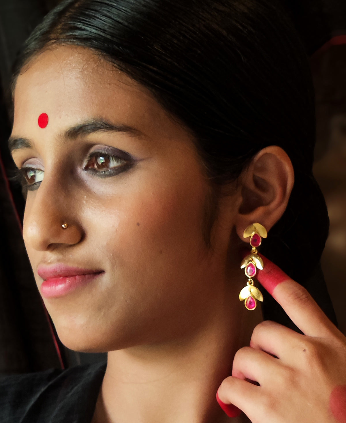Raanga Pallav Earring