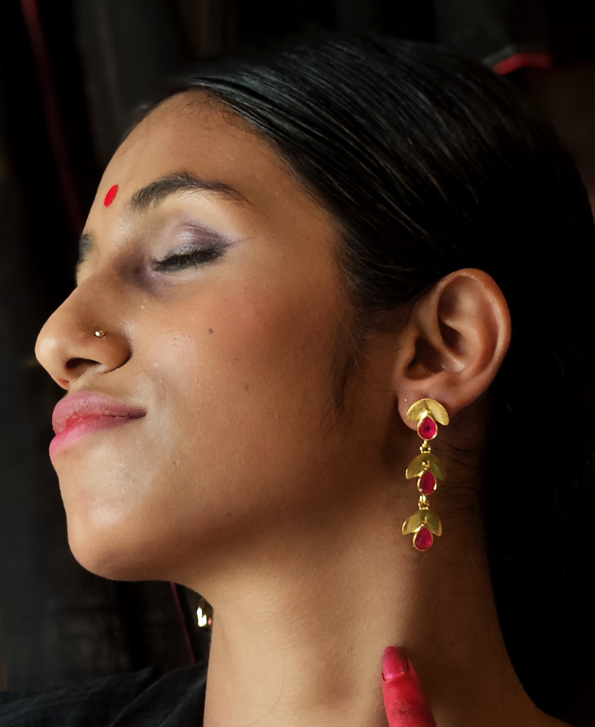 Raanga Pallav Earring