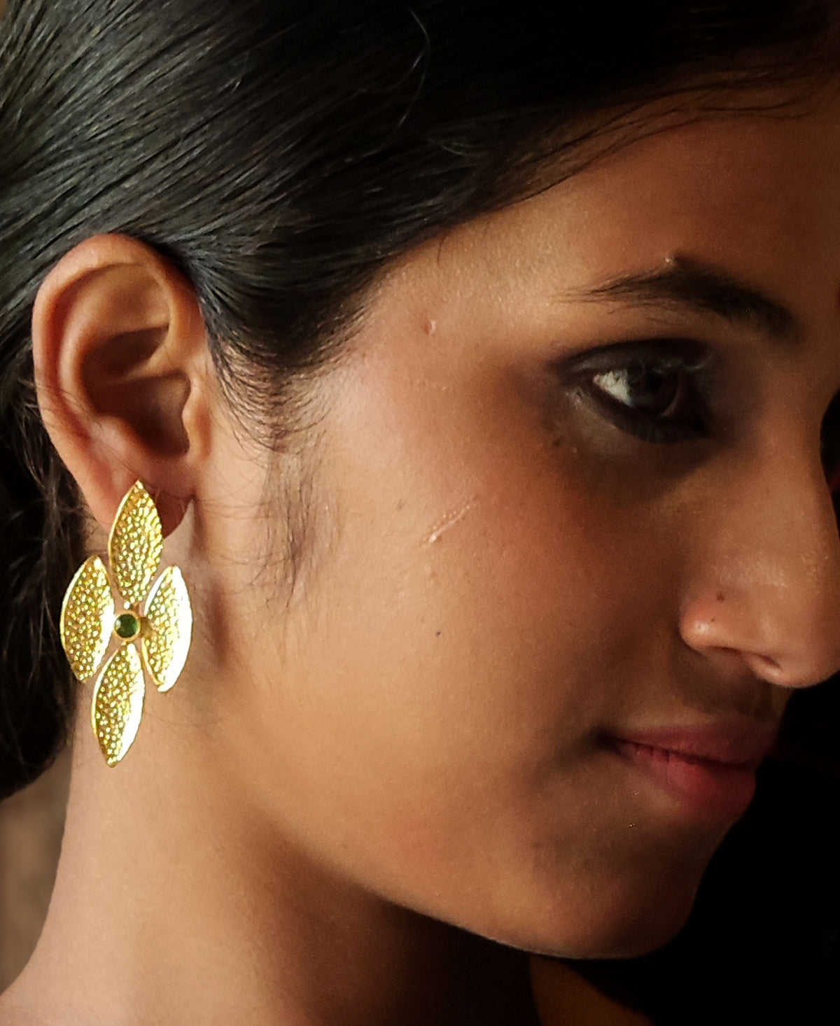 Sobuj Phalguni Pallav Ear Stud