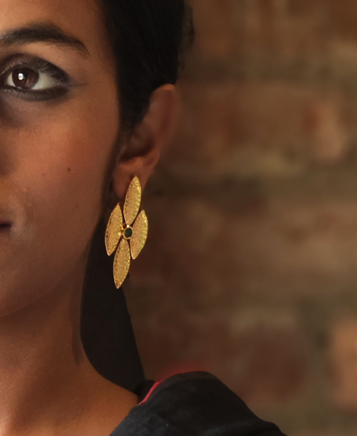 Sobuj Phalguni Pallav Ear Stud