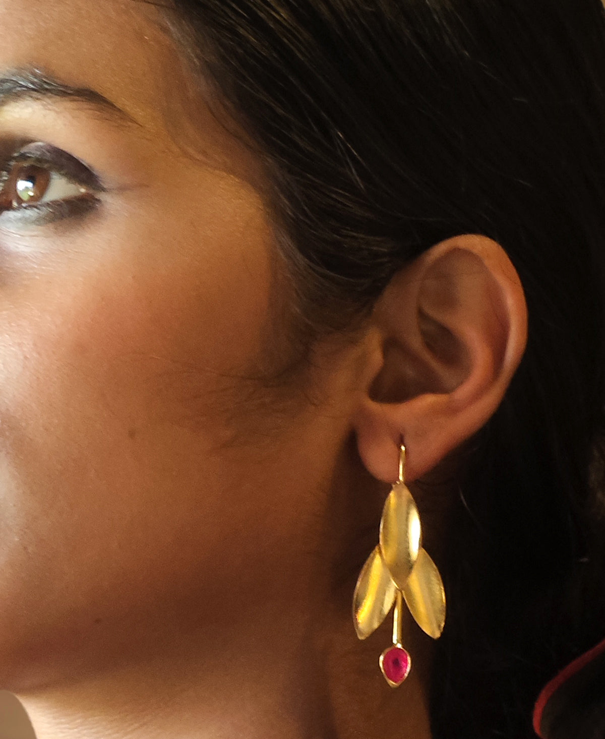 Raanga Amra Pallav Earring