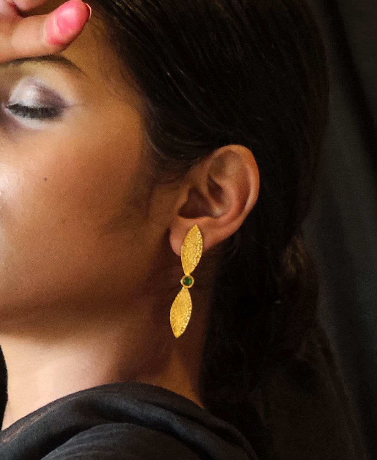 Sobuj Srijan Pallav Ear Stud