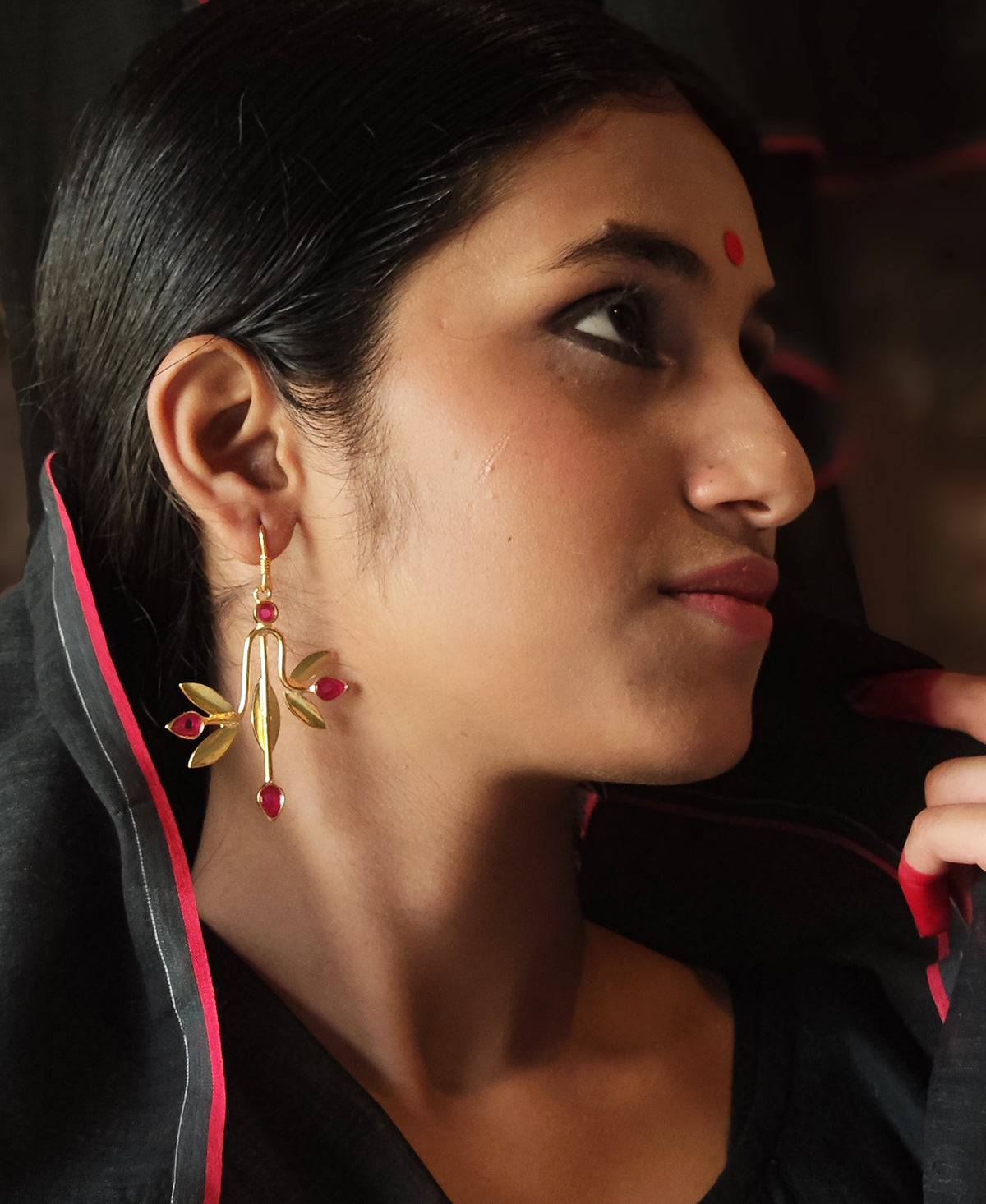 Raanga Charupata Pallav Earring