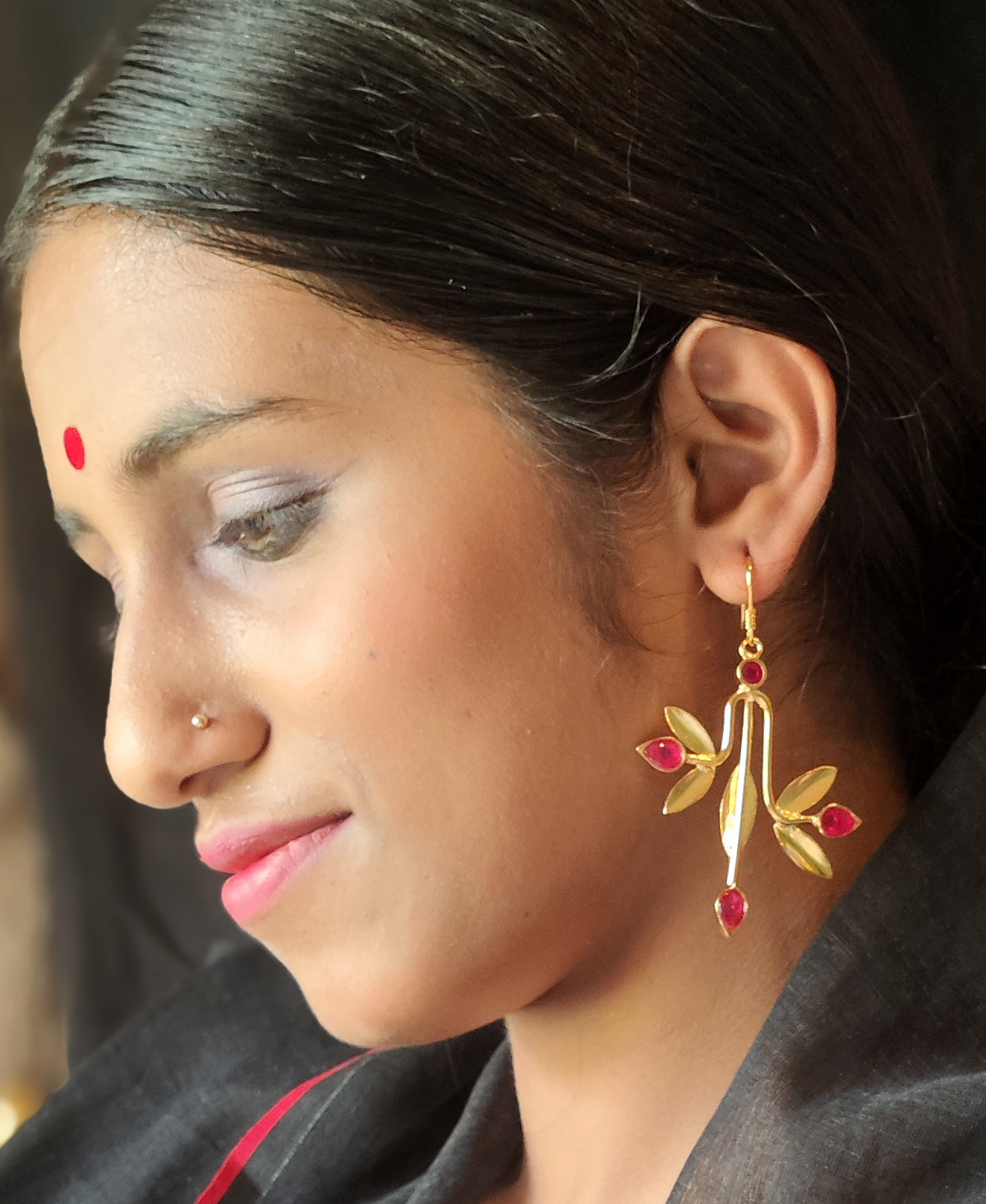 Raanga Charupata Pallav Earring
