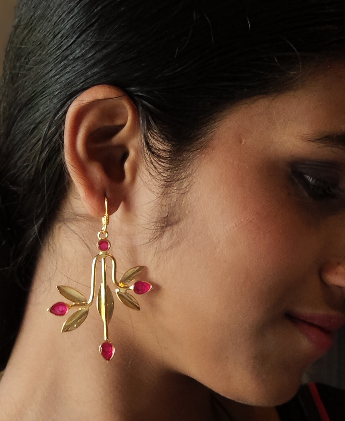 Raanga Charupata Pallav Earring