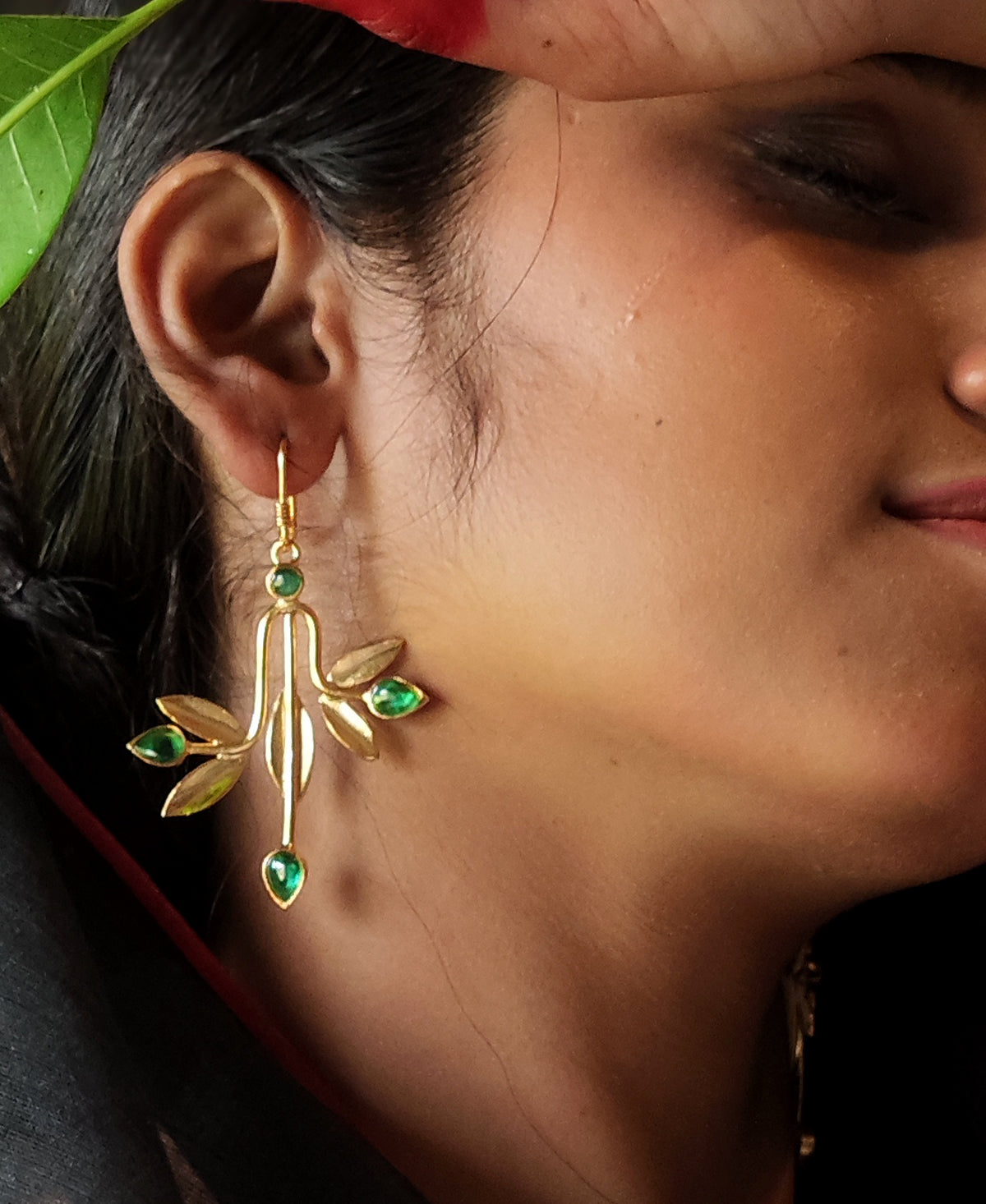 Sobuj Charupata Pallav Earring