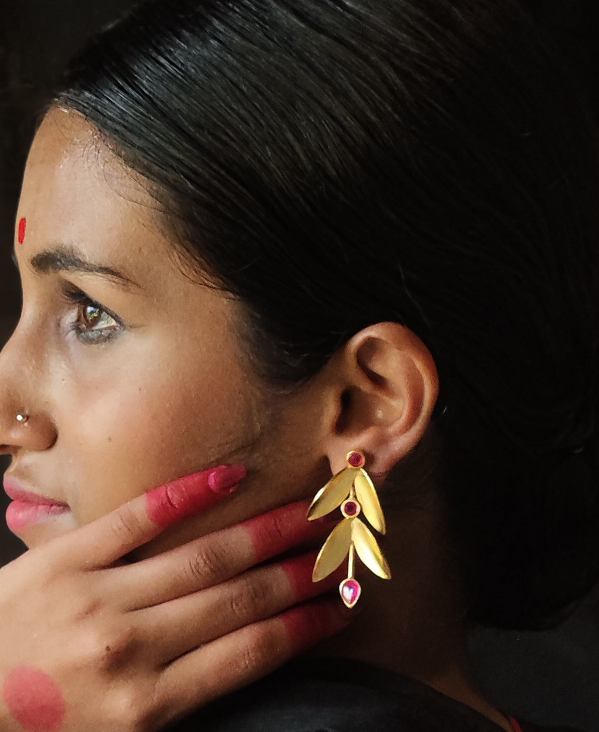 Raanga Sondha Pallav Earring