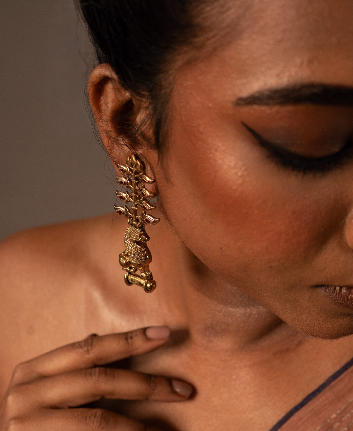 Yali Rakta Lata Earrings