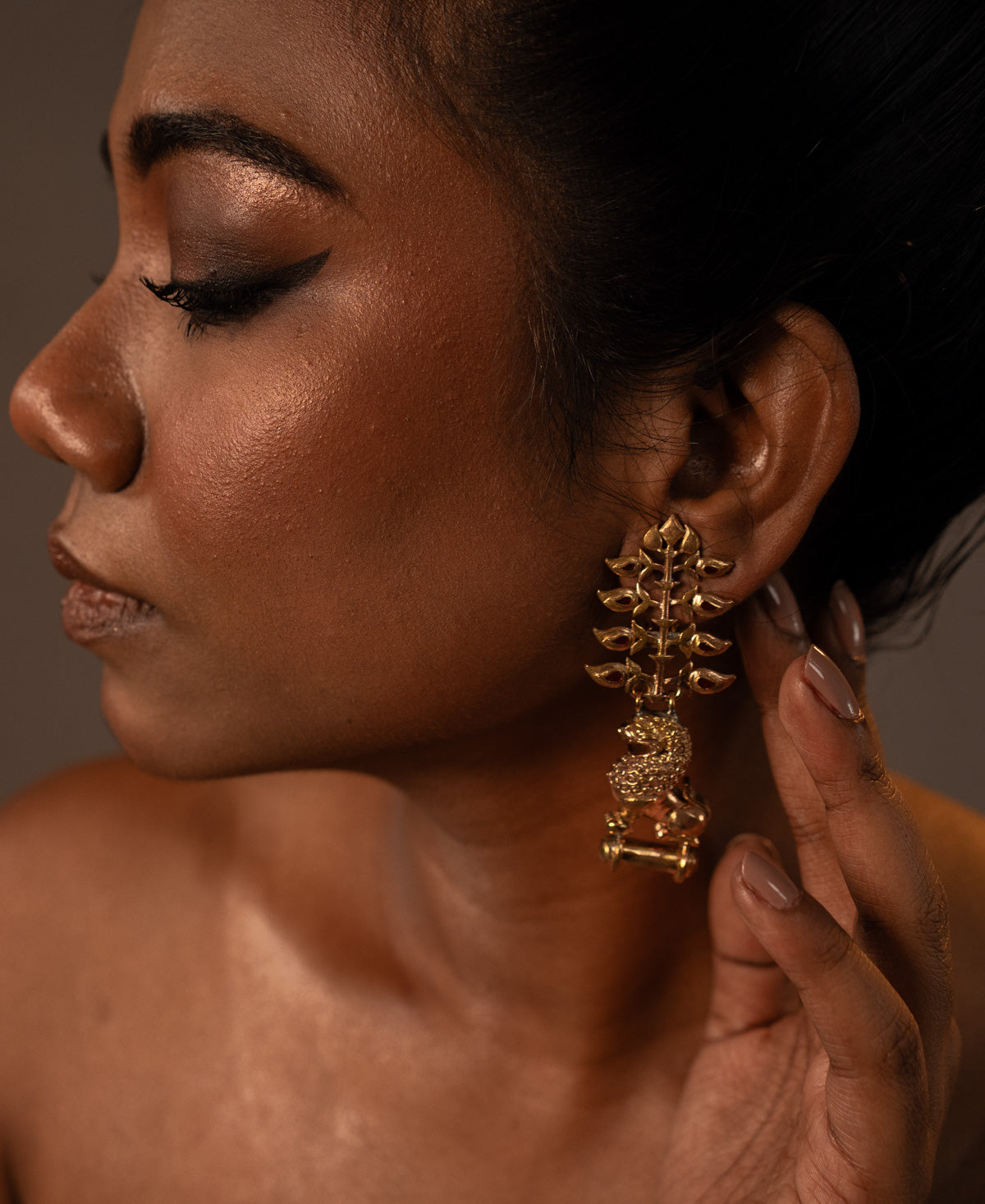 Yali Rakta Lata Earrings