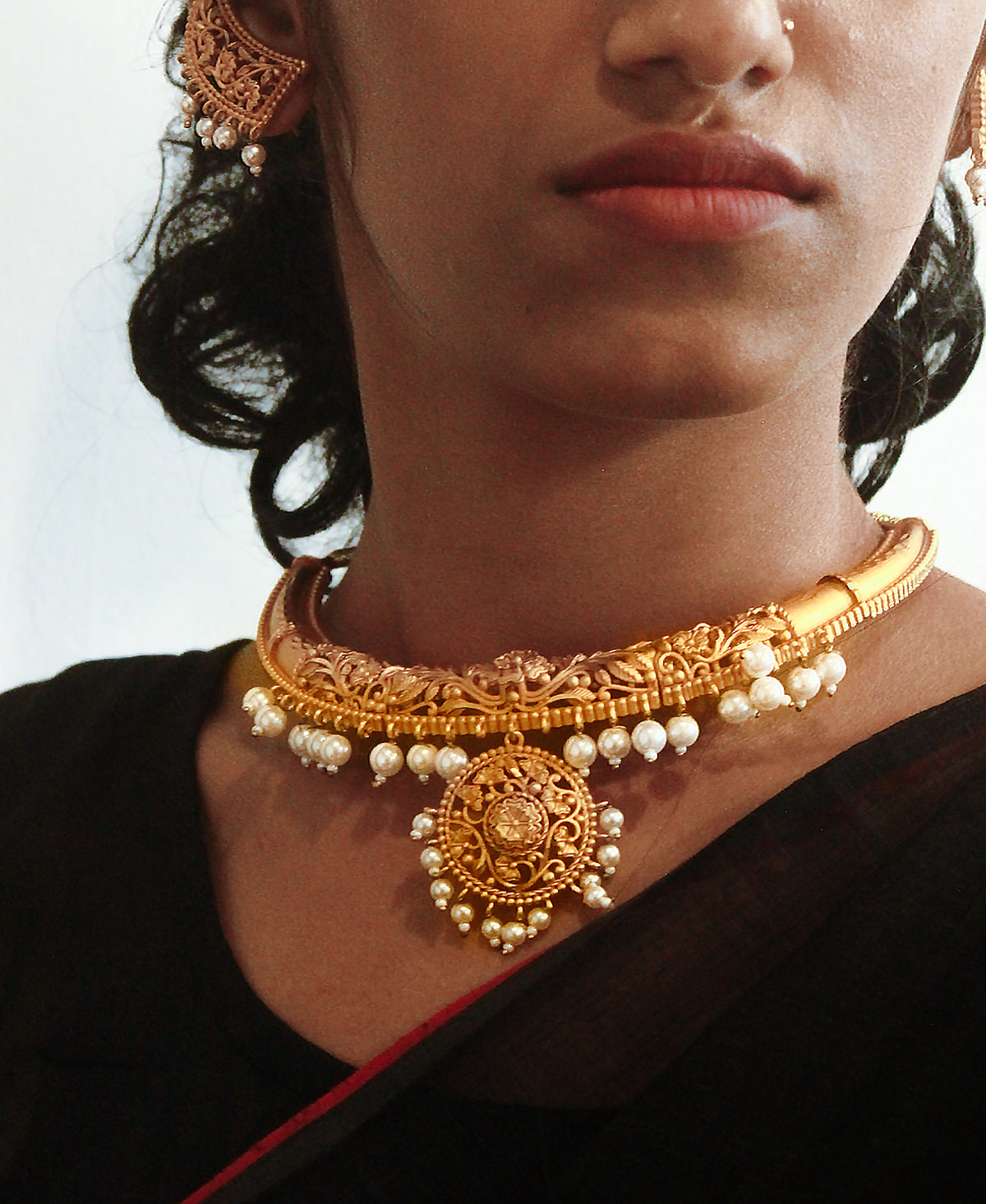 Amrapali Necklace Set