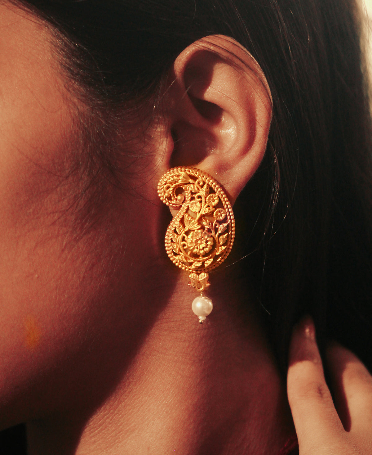 Kanaklata Gold Plated Pendant Set