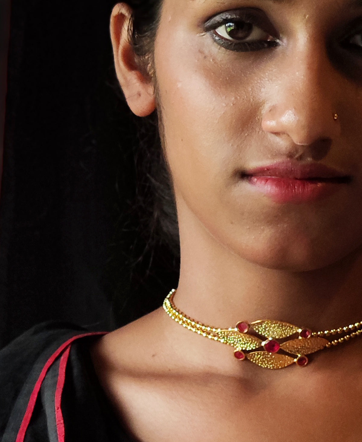 Raanga Amra Pallav Choker