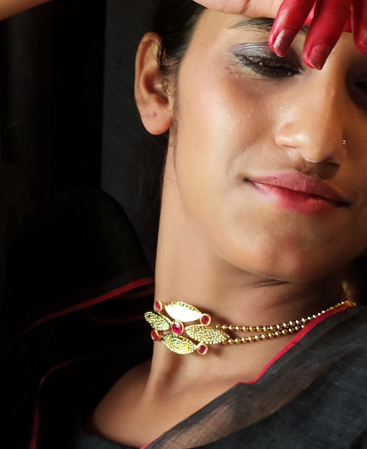 Raanga Amra Pallav Choker