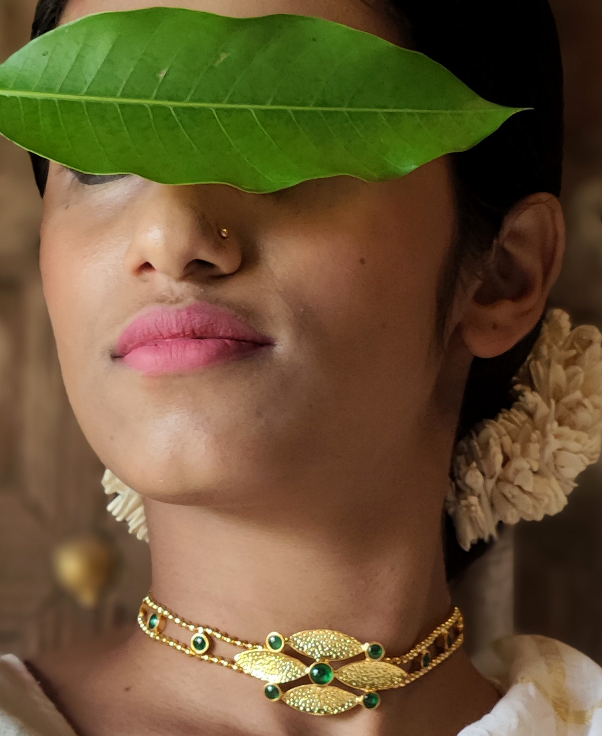 Sobuj Amra Pallav Choker