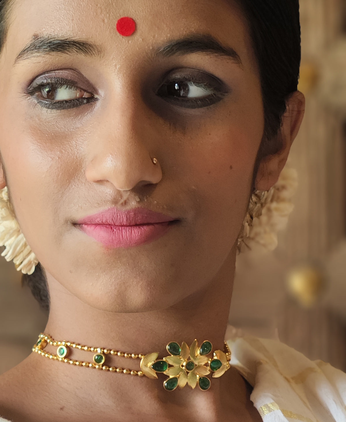 Sobuj Sondha Pallav Choker