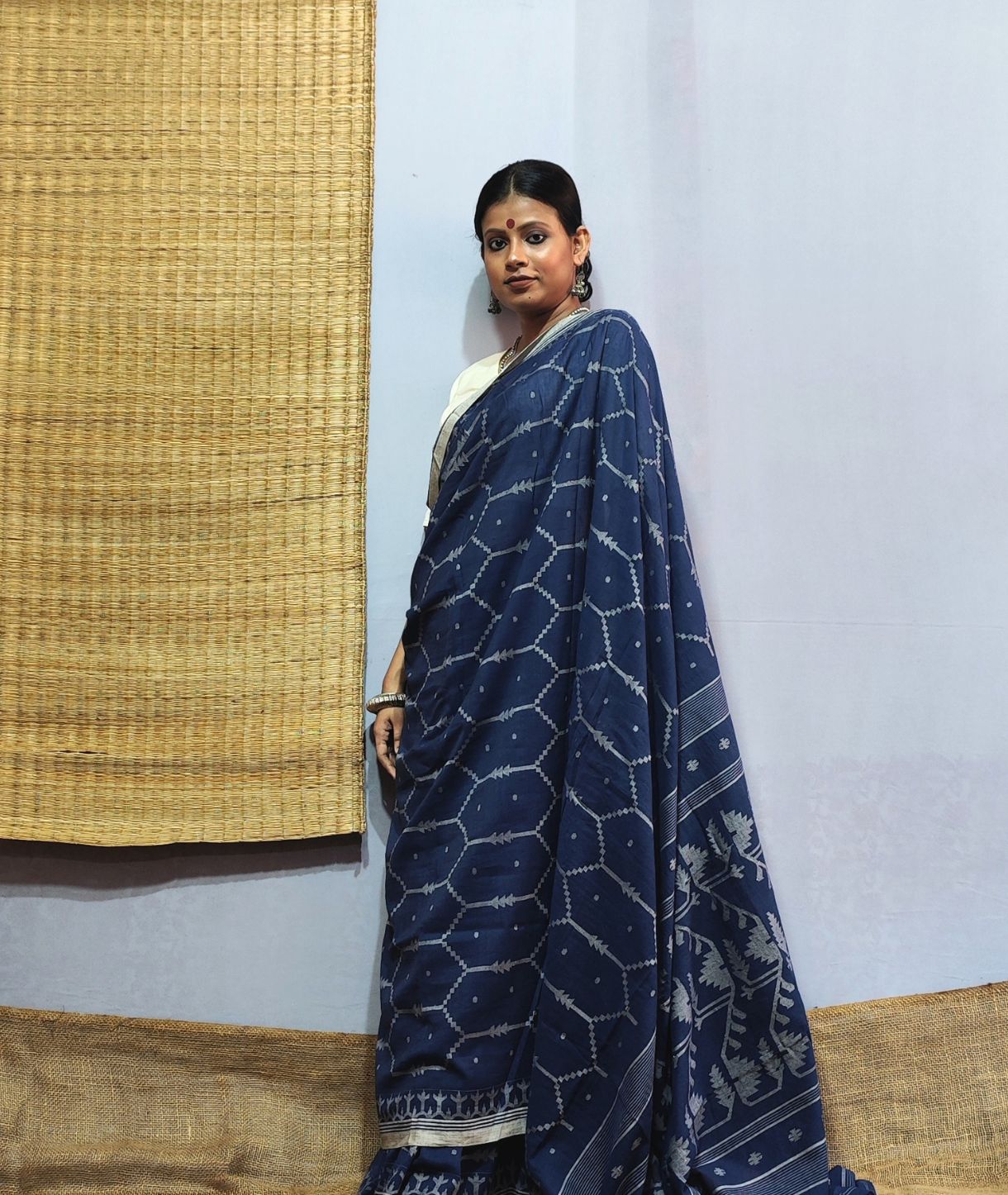 Neel Madhu Honeycomb Jamdani Saree