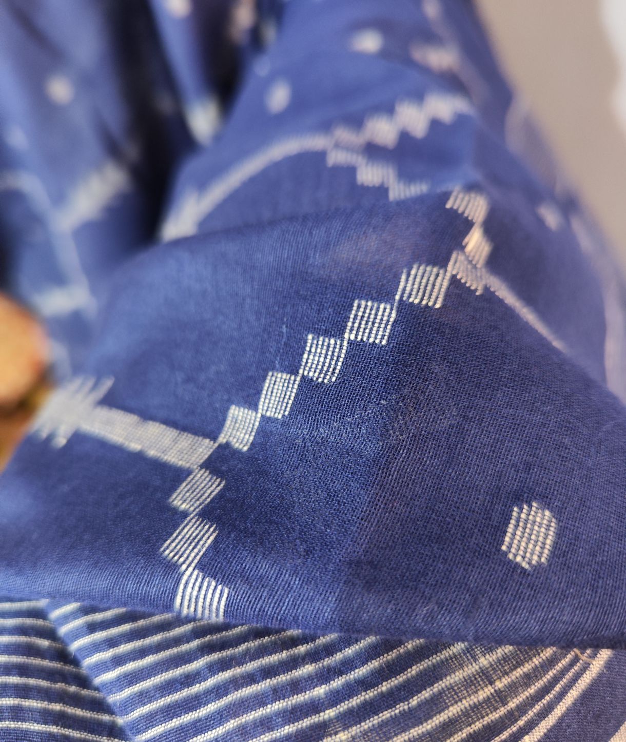 Neel Madhu Honeycomb Jamdani Saree