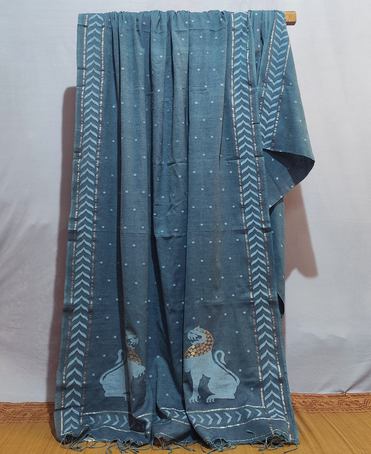 Neel Keshar Yali Jamdani Saree