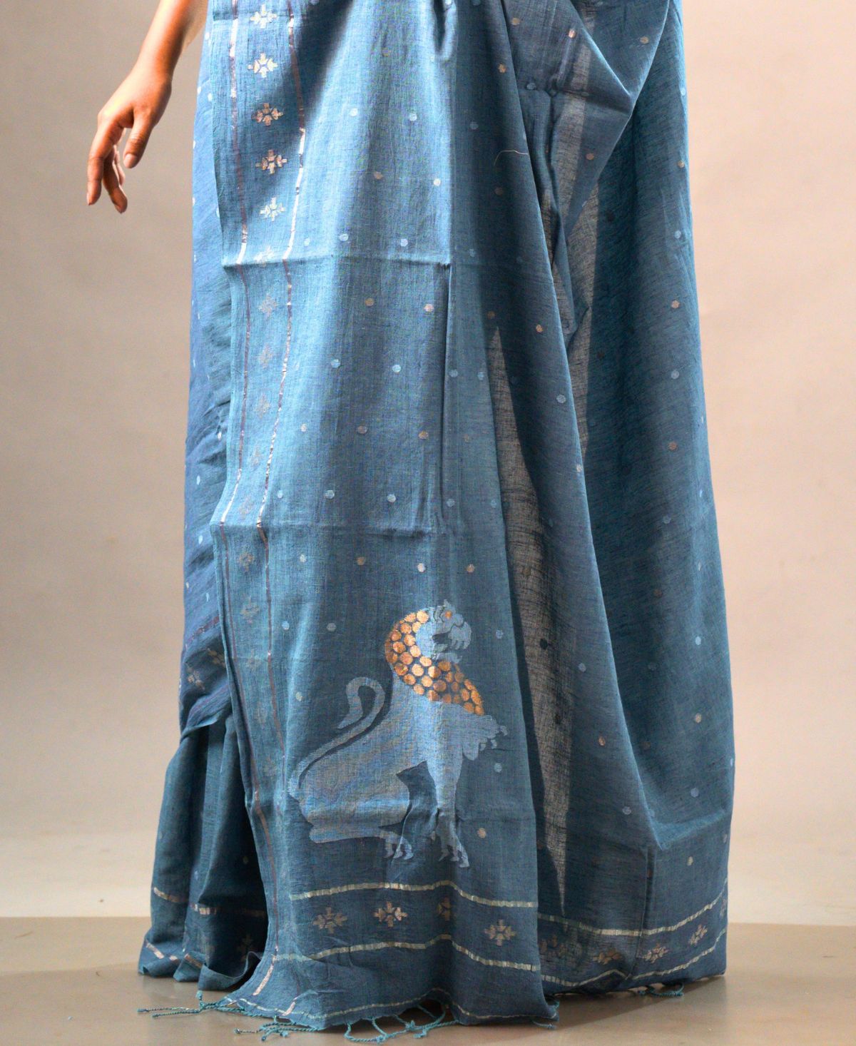Neel Pushpa Yali Jamdani Saree