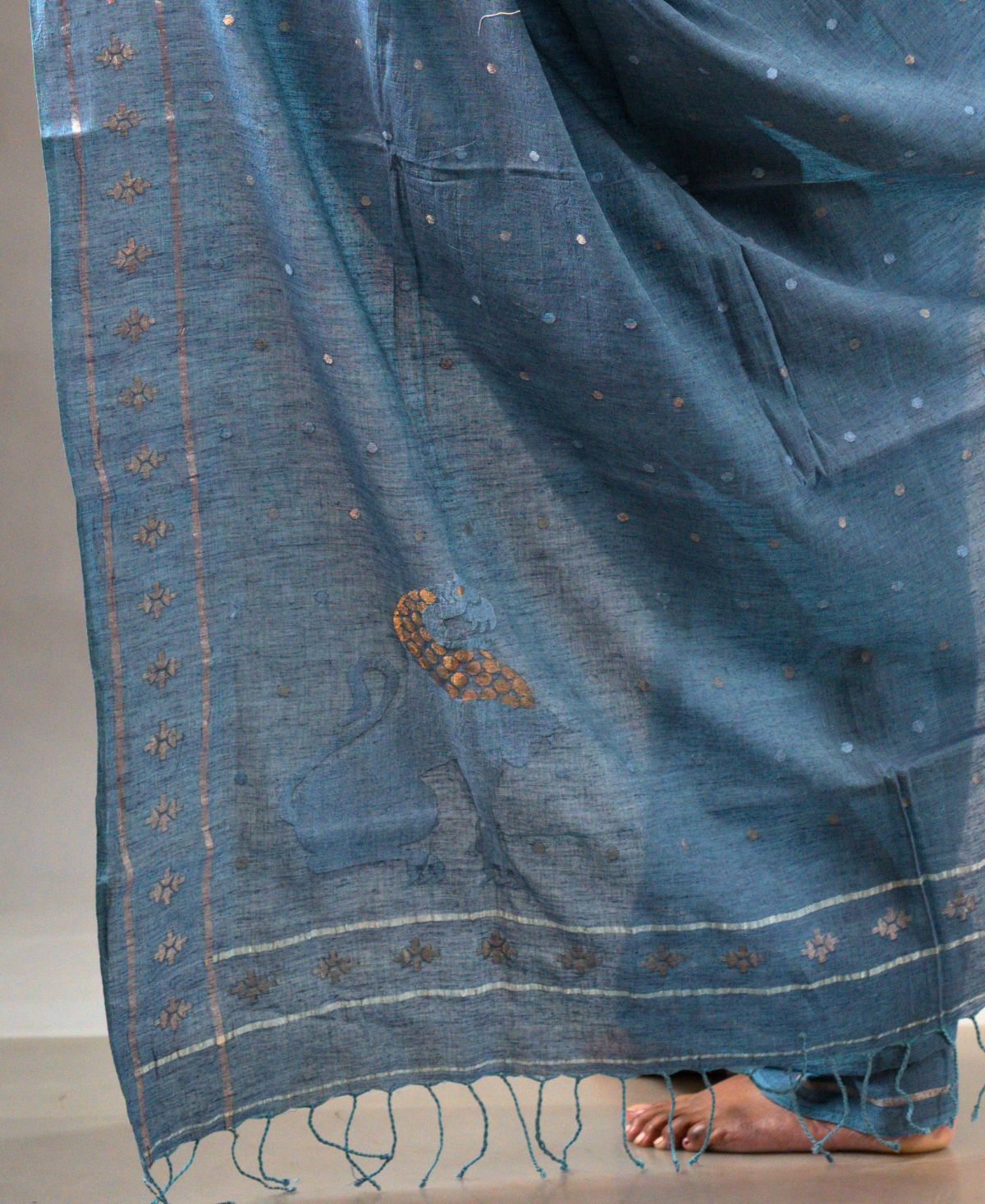 Neel Pushpa Yali Jamdani Saree
