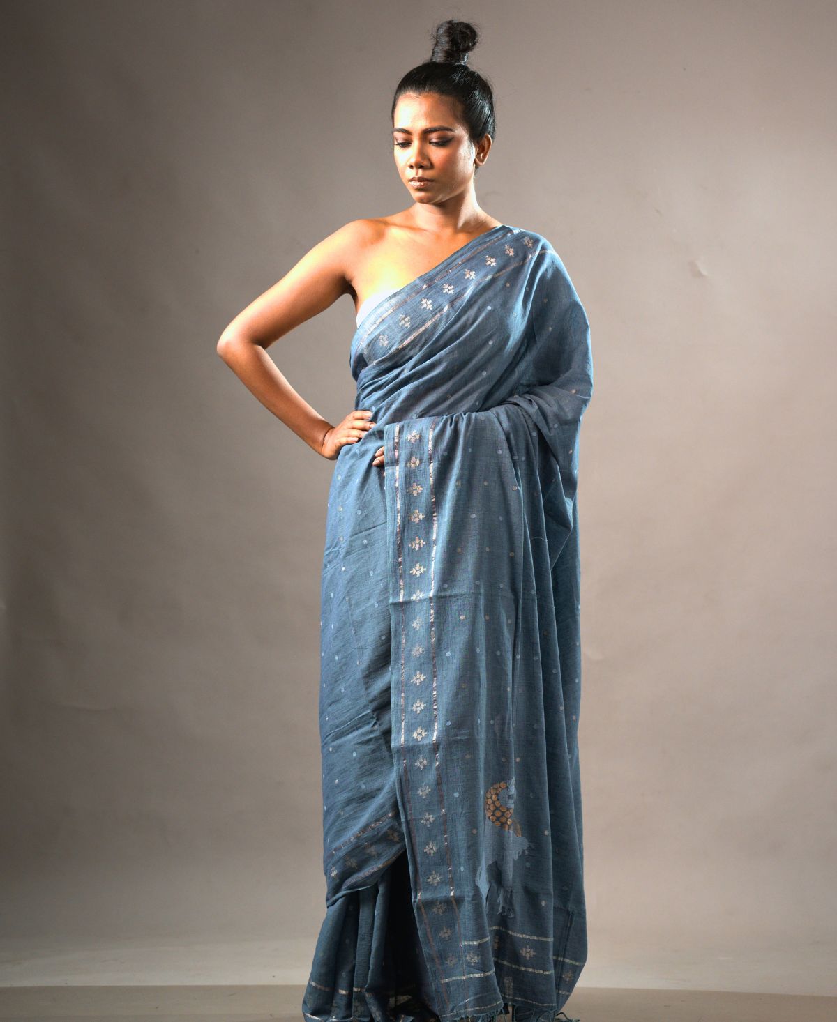 Neel Pushpa Yali Jamdani Saree