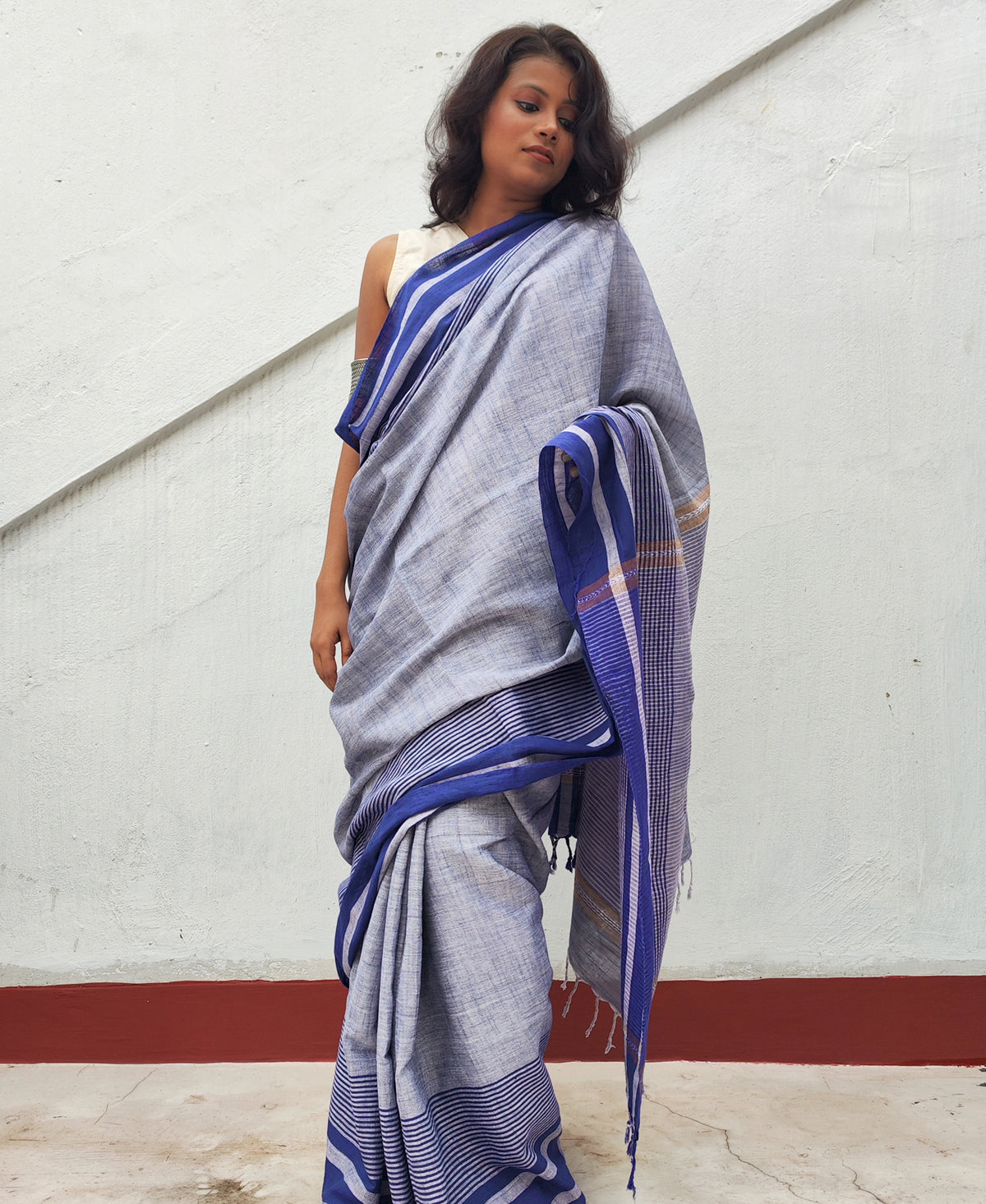 Neel Rekha Plain Handloom Cotton Saree