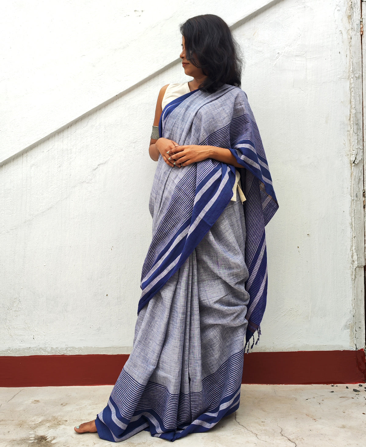 Neel Rekha Plain Handloom Cotton Saree