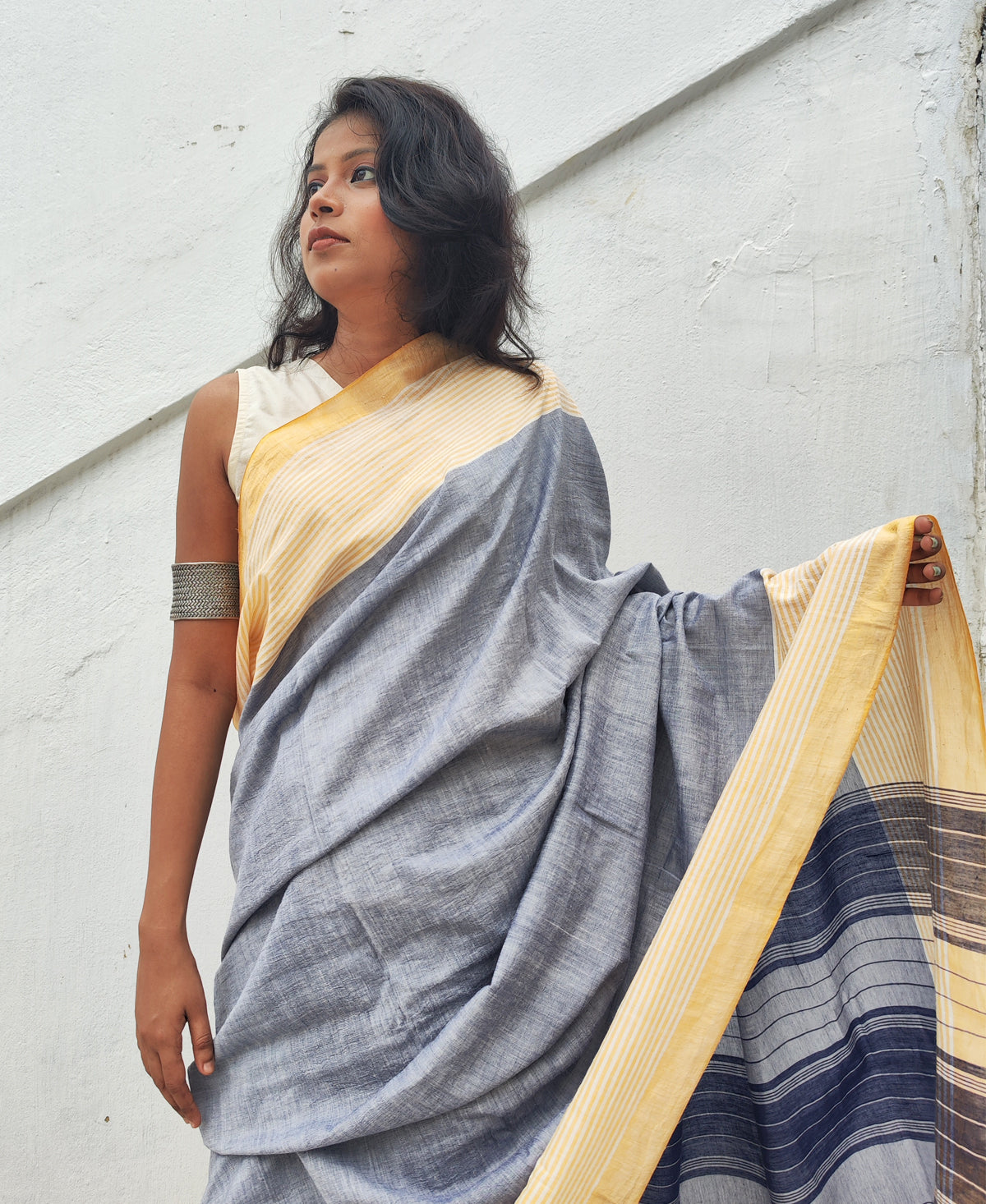 Holud Rekha Plain Handloom Cotton Saree