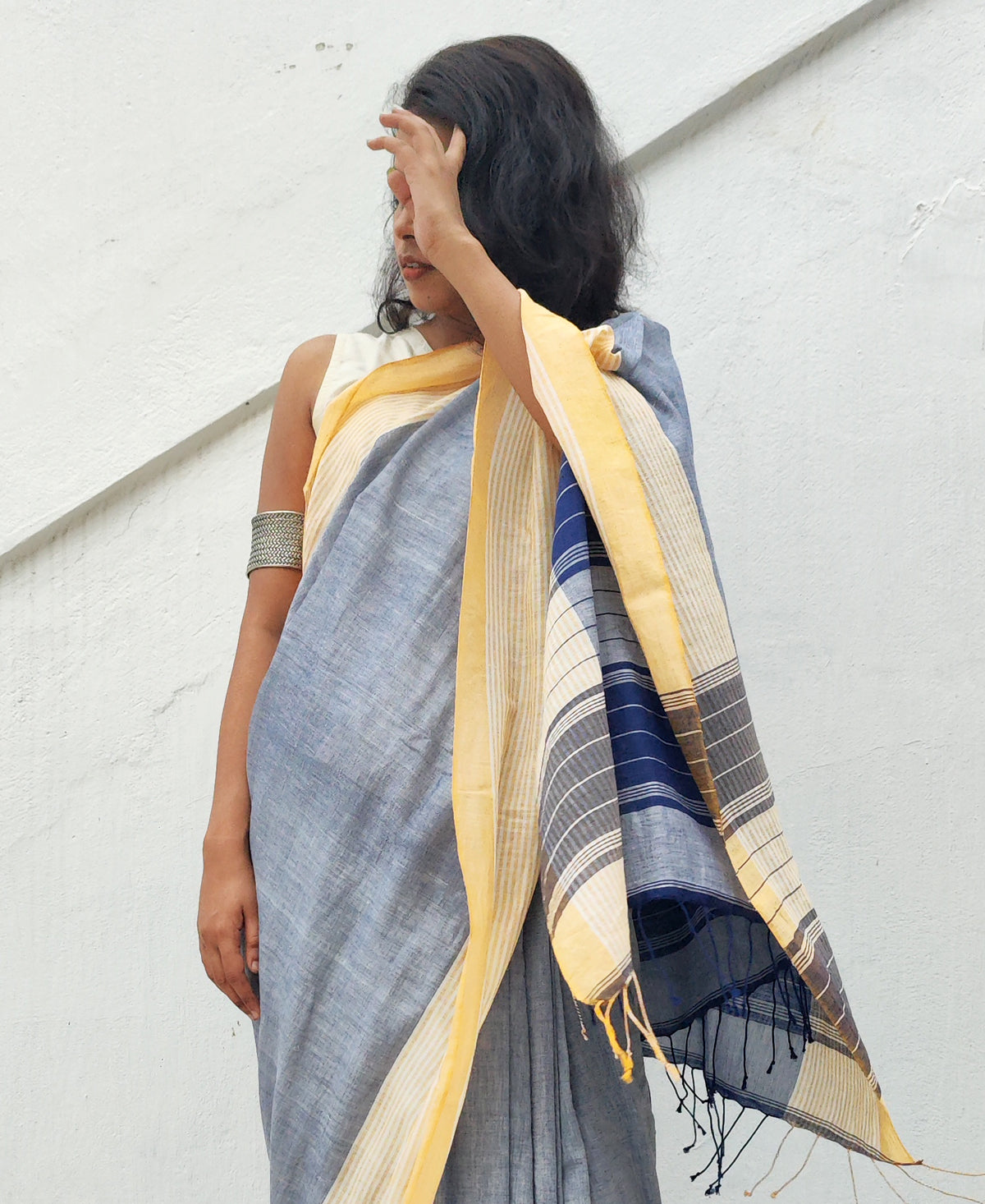 Holud Rekha Plain Handloom Cotton Saree