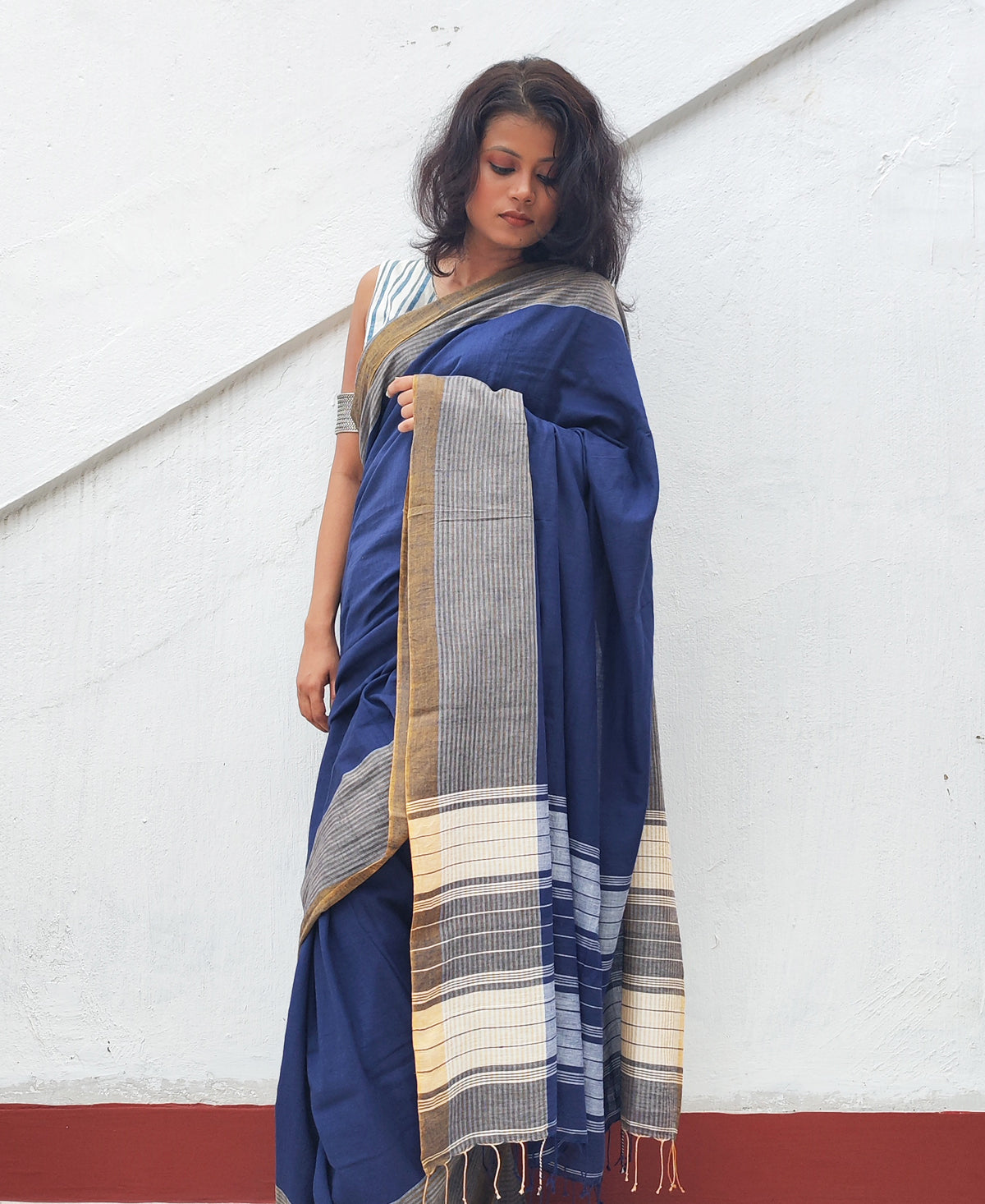 Neel Taan Plain Handloom Cotton Saree