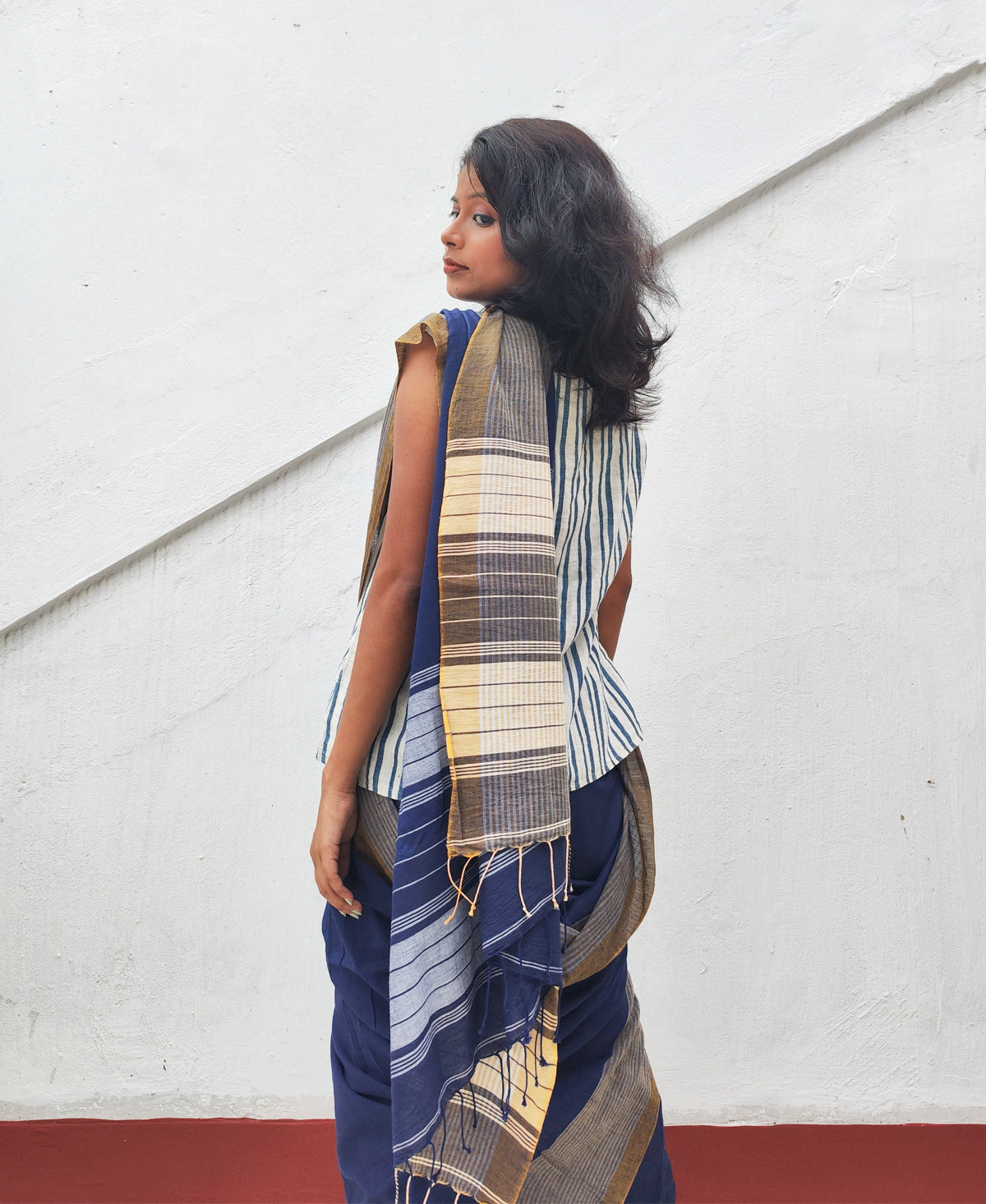Neel Taan Plain Handloom Cotton Saree