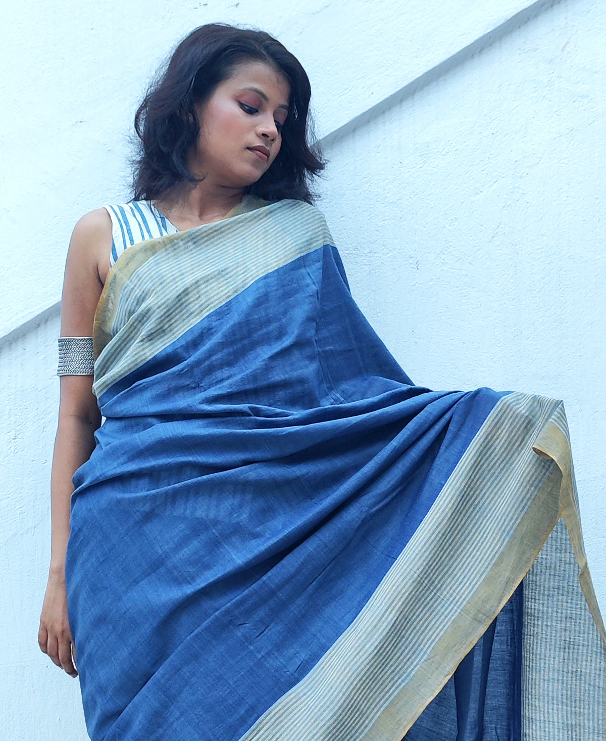 Ambar Neel Plain Handloom Cotton Saree