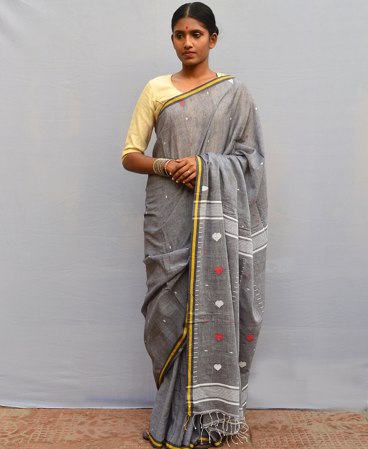 Pabble Gray Handspun & Handwoven Tangail Saree